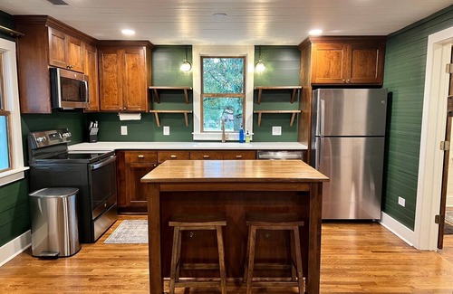 Jefferson Other | The Storey Place - fully restored 2 br/2 bth. Peaceful & Serene Farmstead.