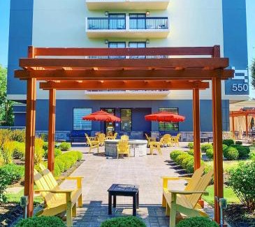 East Avenue Hotel | The Strathallan - a DoubleTree by Hilton