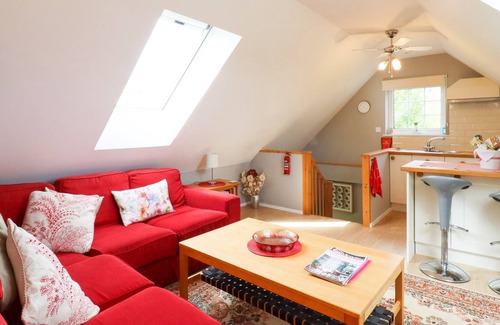 Stotfold Apartment | THE STUDIO, family friendly, with a garden in Baldock