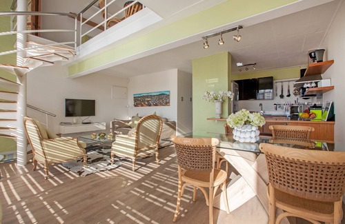 Bo'Kaap Apartment | The Studios 315 by CTHA