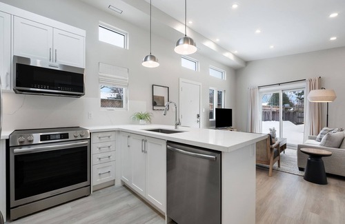 North York House | The Suite Escape: Modern 2 Bed Garden Suite in North York