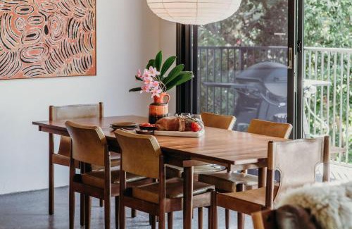 Fingal Bay House | The Sundowner, 25 Lentara St - luxury pet friendly retreat with pool