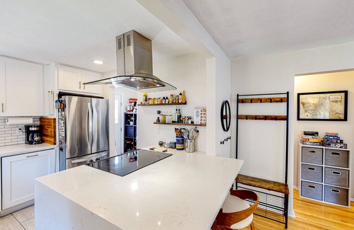 Roxhill House | The Sunrise Sanctuary | House in Seattle with a private yard