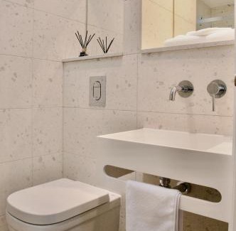 Ipswich Apartment | The Sunset Nook