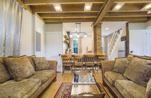 Woodstock House | The Tailor House
