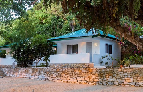 Romblon Island Hotel | The Three P Beach Resort & Dive Center