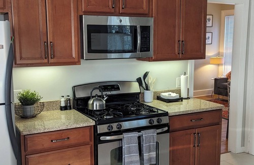 New Haven Apartment | The tidy place close by Yale hospitals and campus in New Haven.