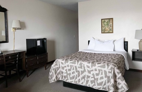 Slayton Hotel | The Trail Inn - Slayton, MN - HWY 59