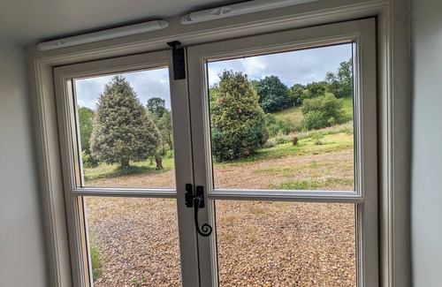 Builth Wells House | The Tranquil Heart of Wales - Reconnect with Nature at this Pet-Friendly Escape