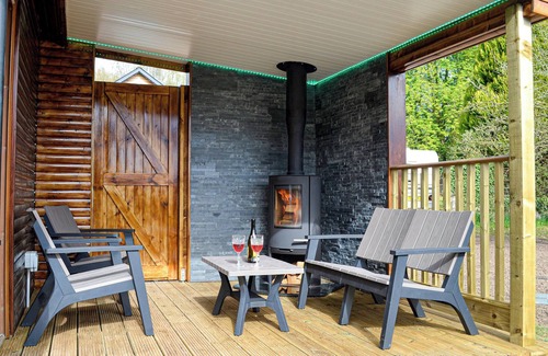 Mouswald Cottage | The Tranquil Orchard - Woodpecker-UK31339