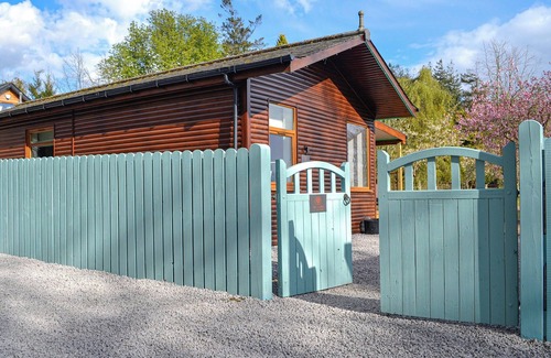 Mouswald Cottage | The Tranquil Orchard - Woodpecker-UK31339