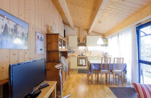 Arcugnano Apartment | The Transparent House: "The Clover" CIN: IT024006B4E63FJOXK + IT024006B4JQ4GJN8B