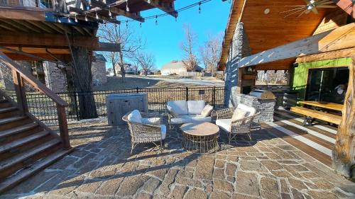 Bentonville Villa | The Tree House in Bentonville