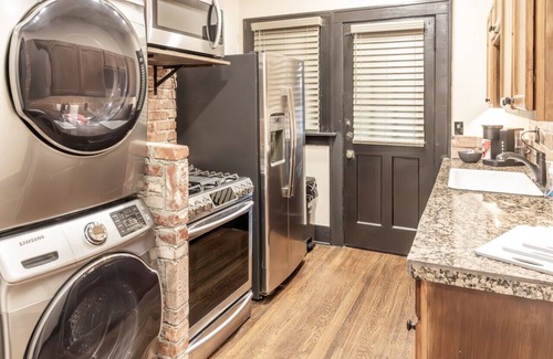 Maple Ridge Apartment | The Tulsa Edge | Modern Design, Downtown Proximity