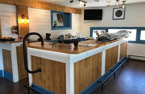 Hubbards Hotel | The Tuna Blue Inn and Restaurant