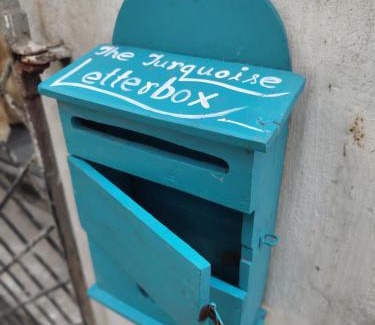 Kolkata Apartment | The Turquoise Letterbox - Loft suite at Central