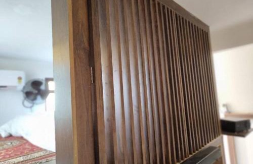 Kolkata Apartment | The Turquoise Letterbox - Loft suite at Central