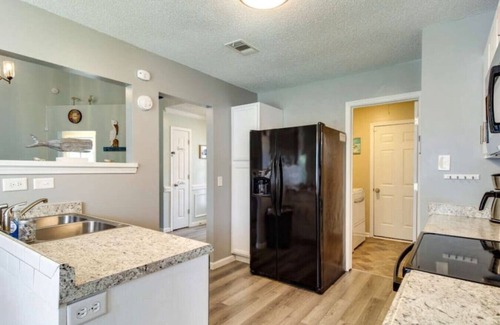 Whitemarsh Island House | The Turtle Pond Oasis