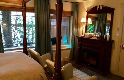 Tuwanek Cabin | The Tuwanek Hotel and Spa