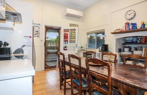 Tea Gardens House | The Ultimate Holiday Retreat - Pets Welcome