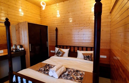 Amritpur Hotel | The Urban Escape