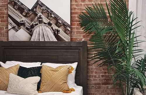 Bono House | The Vault- a bank turned unique stay