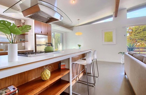 South River City House | The Verde | Chic SoCo Retreat + Pet Friendly