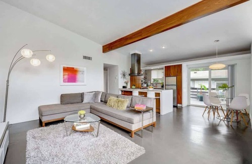 South River City House | The Verde | Chic SoCo Retreat + Pet Friendly