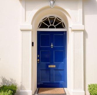 St Issey House | The Vicarage - Grand Country House, Walking Distance to Padstow and with Pub Across the Road