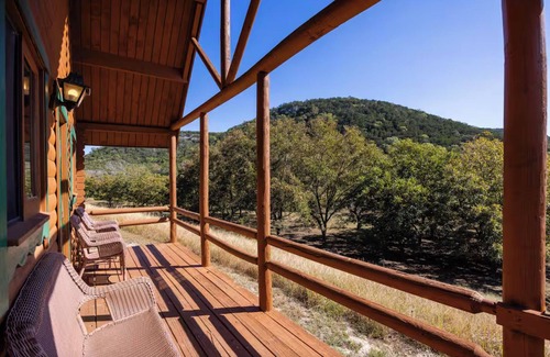 Medina Cabin | The View Cabin King Bed: Texas Hill Country Resort
