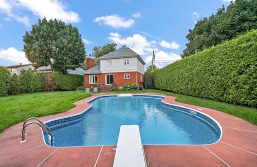 Kirkland Villa | The VILLA - Large Pool, 12ft Hedges, Full Privacy