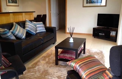 Grindelwald Villa | The Villa on Pine Tree Avenue
