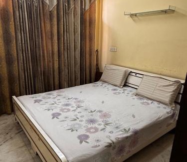 Karnal Apartment | The Villa Sec 13 Cheerfull 4 bedroom house