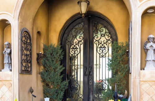 Greater Sacramento House | The Vino Palazzo Estate