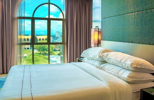 Kampung Lintang Hotel | The Waterfront Hotel