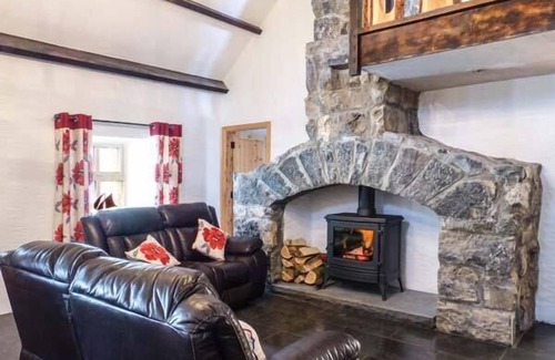 Kinvara Cottage | THE WELL HOUSE, pet friendly in Kinvara, County Galway