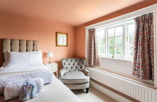 Rogate Hotel | The White Horse, Rogate