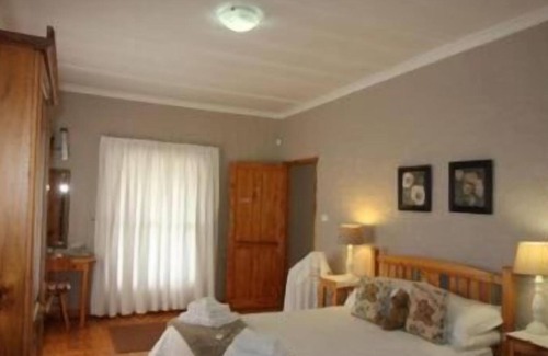 Sutherland Hotel | The Whitehouse Inn