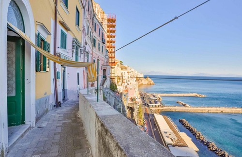 Amalfi Apartment | The Window to the sky