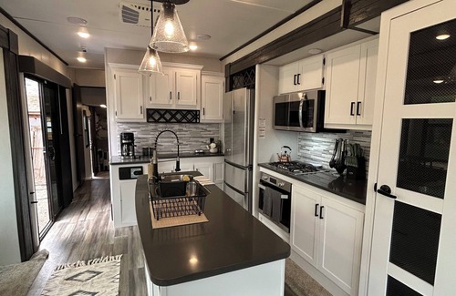Prosser House | The Wino Wagon in Downtown