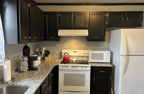 Ulysses House | The Woodlands at Bailey Hill-Secluded Mtn Getaway