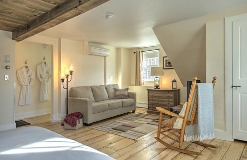 Woodstock Bed & Breakfast | The Woodstocker B&B