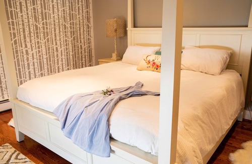 Woodstock Bed & Breakfast | The Woodstocker B&B