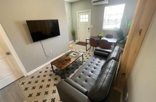 West Columbus House | The Yale Townhouse 2 - 2BR