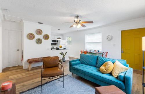 Sailboat Bend House | The Yellow Submarine @Sailboat Bend
