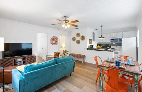 Sailboat Bend House | The Yellow Submarine @Sailboat Bend