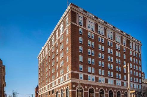 York Hotel | The Yorktowne Hotel, Tapestry Collection by Hilton
