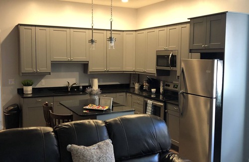 Iola Apartment | The Zahn suite is on the historic square in Iola, Kansas