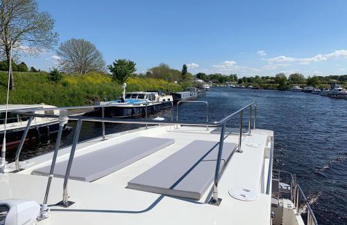 Mangalia Boat Rental | Thea - MAGIC POINT
