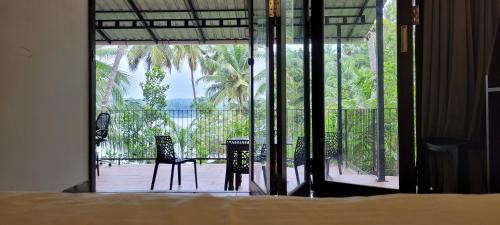Kozhikode Hotel | Thengaparambath Retreat